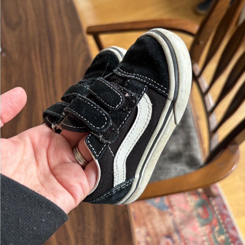 Toddler black old school vans size 6